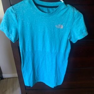 NWT Women The North Face Summit Series Shirt